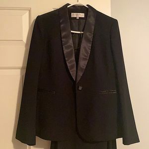 Jone’s New York, Women’s Suit (jacket & pants).